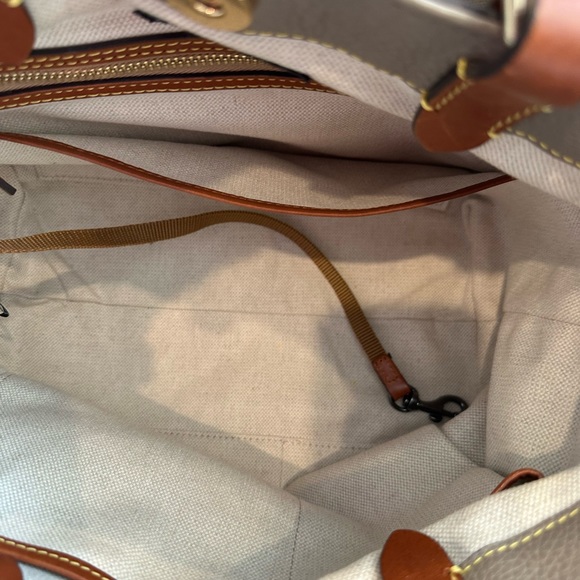 SOLD - Dooney Pebbled Grain Barlow bag- Taupe - Picture 11 of 15